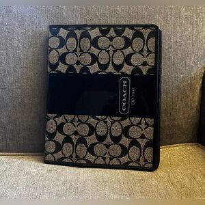 Coach Heritage Signature Print Grey Black iPad Case GUC
